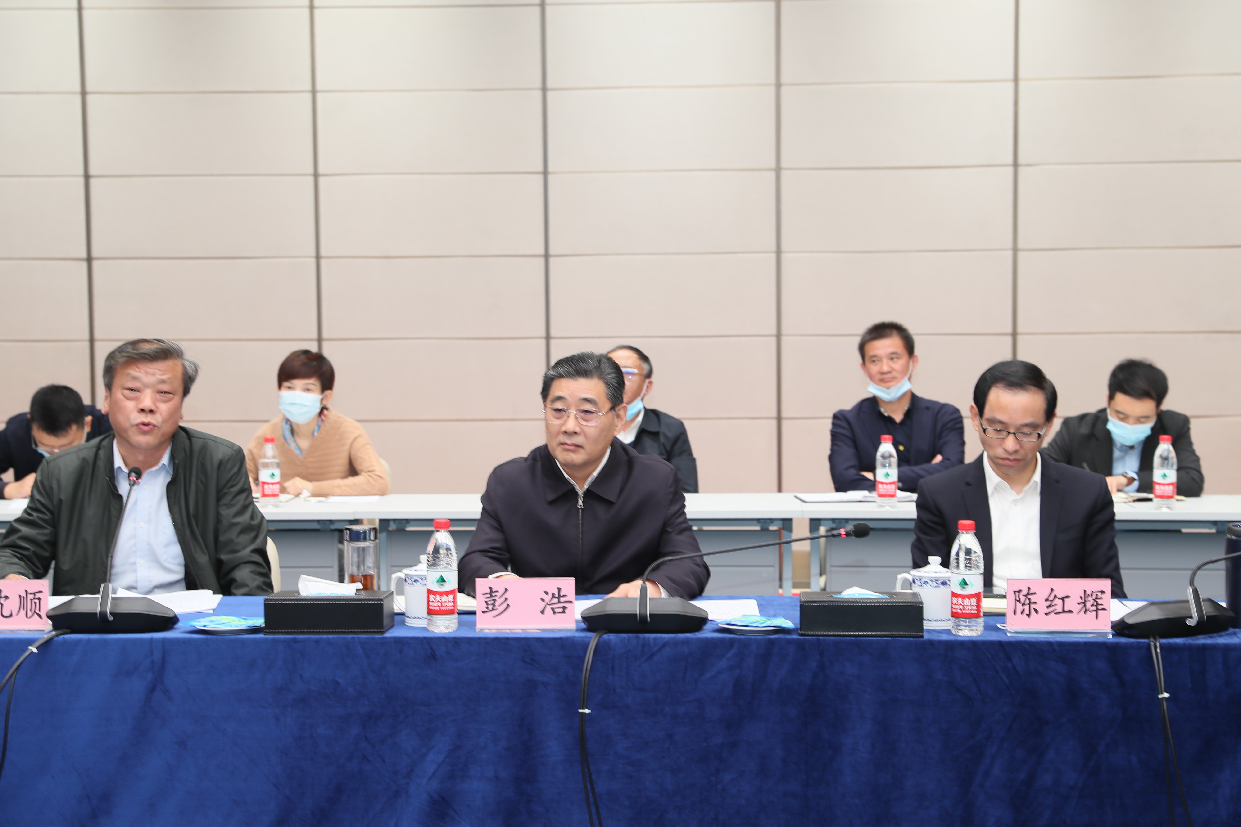 副省長肖菊華來公司調研(圖7) 副省長肖菊華來公司調研(圖7)