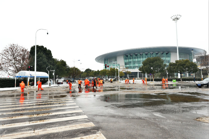 一場雪，體育中心美得不要不要的</br>但最美的風景還是他們(圖16)