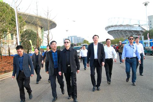 軍運會執委會主任楊劍調研武漢體育中心軍運會場館建設(圖2)