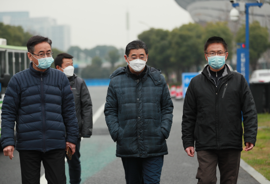 彭浩調研武漢體育中心方艙醫院強調：確保方艙醫院穩定運行(圖1)